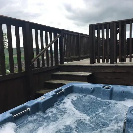 Kingfisher Lodge With Hot Tub Cupar Exterior photo