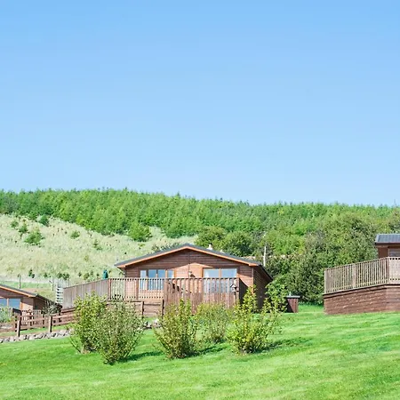 Kingfisher Lodge With Hot Tub Cupar Exterior photo