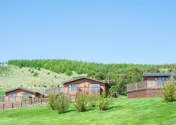 Kingfisher Lodge With Hot Tub