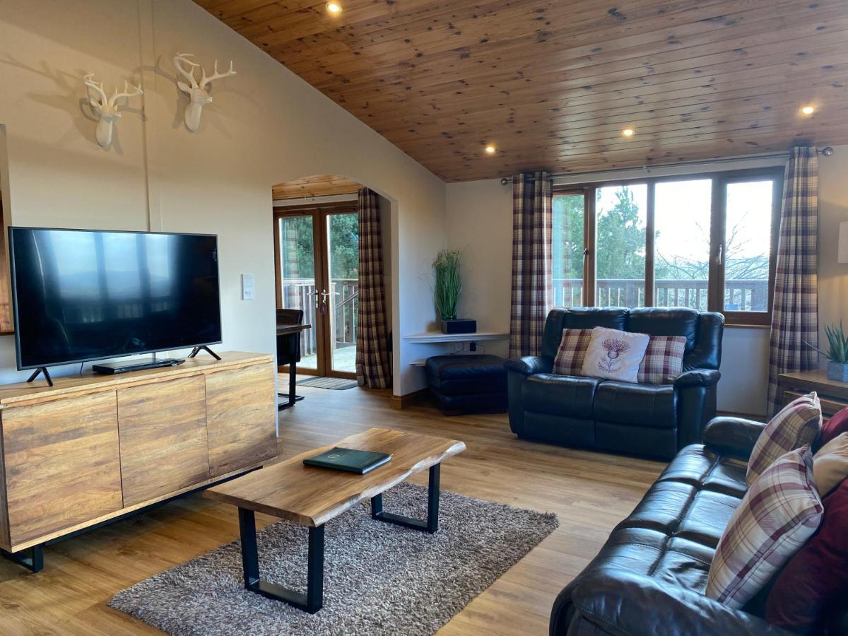 Chalet Kingfisher With Hot Tub *